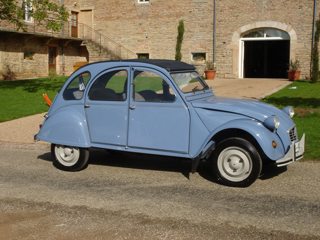 citroen 2cv bleu celeste