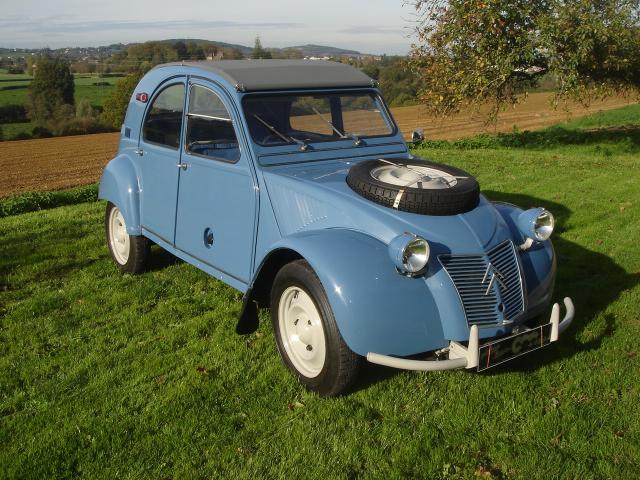 Rare 2CV Sahara